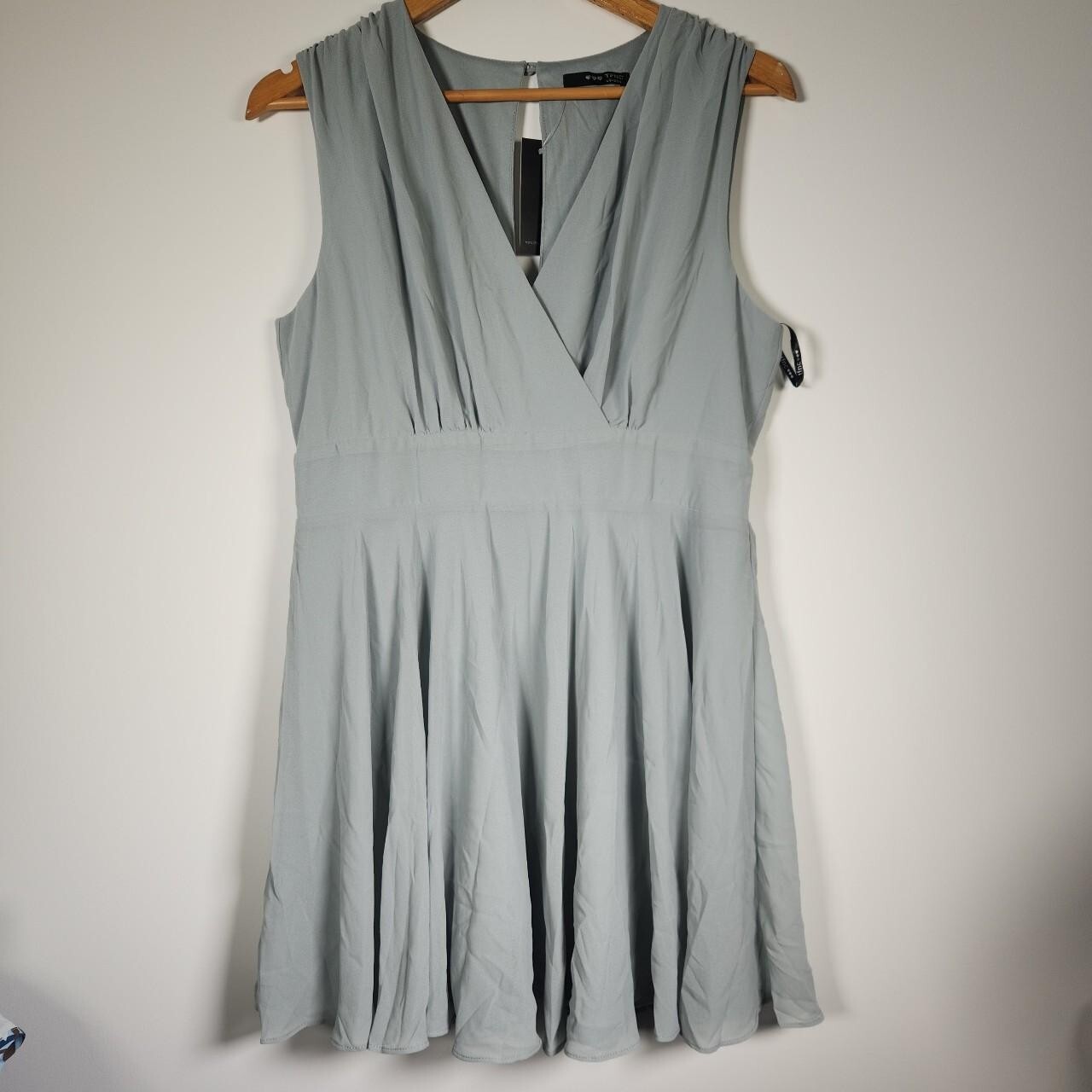 Sage tunic muni dress Size 16 Tfnc Brand new V-neck