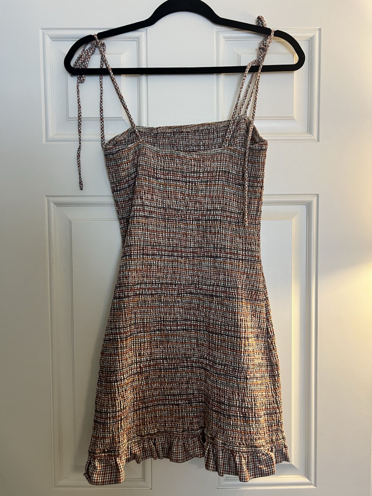 Storia – Multicolored Sleeveless Tie Strap Smocked Ruffle Hem Mini Dress