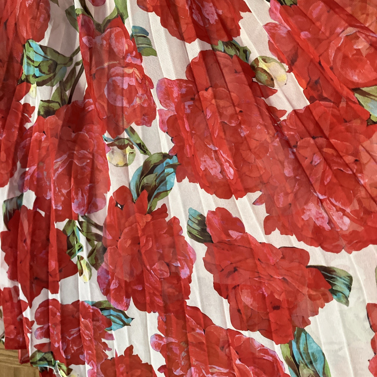NWT The Kooples Red Floral Roses Pleated Midi Dress Handkerchief Hem Sz 2 PRETTY