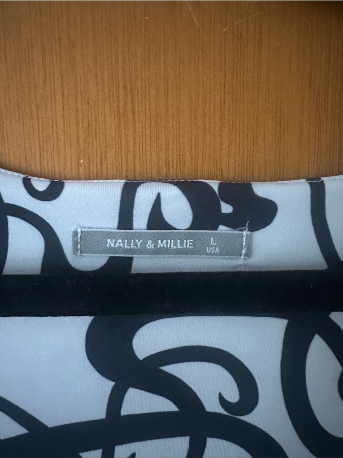 Nally & Millie Black & White Abstract Swirl Print Dress – Size Large