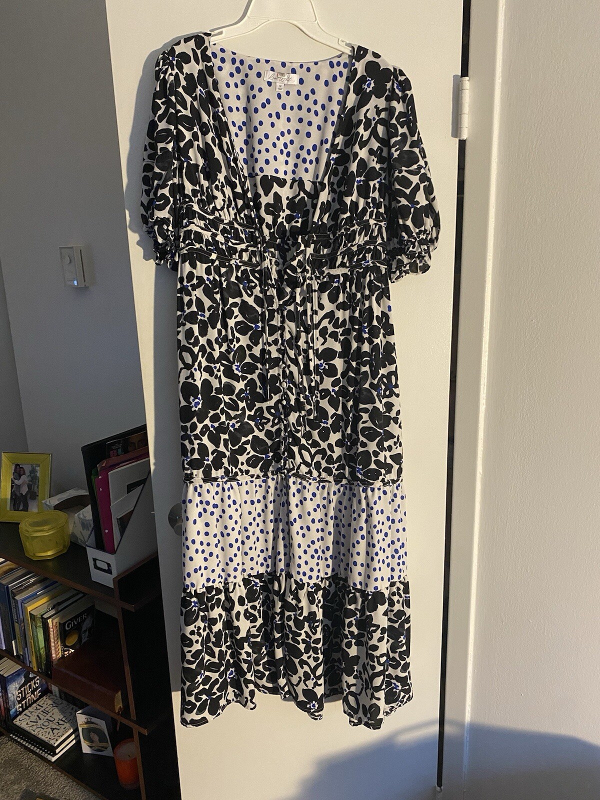 LOVE, WHIT by Whitney Port Black & White Floral Puff Sleeve Dress Size MD