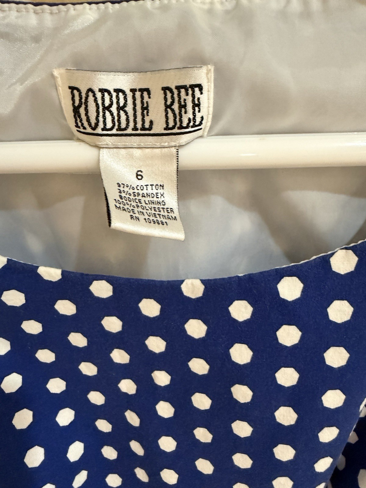 Robbie Bee Womens 6 Fit & Flare Polka Dot Scoop Neck Lined Zip Dress Knee