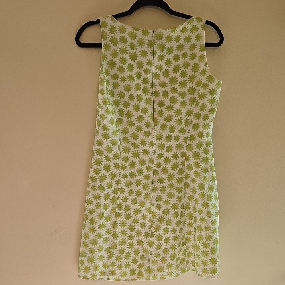 Chic Green Floral Mini Dress True 70’s Daisy Pattern