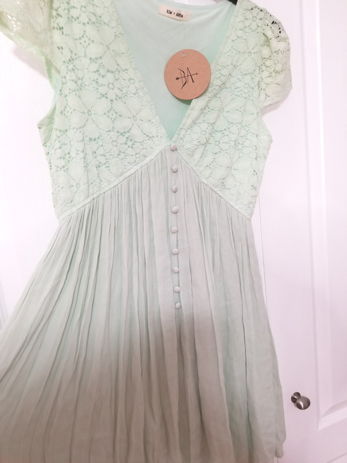 NWT Bow + Arrow Green V Neck Dress Lace Buttons Lined Medium 033