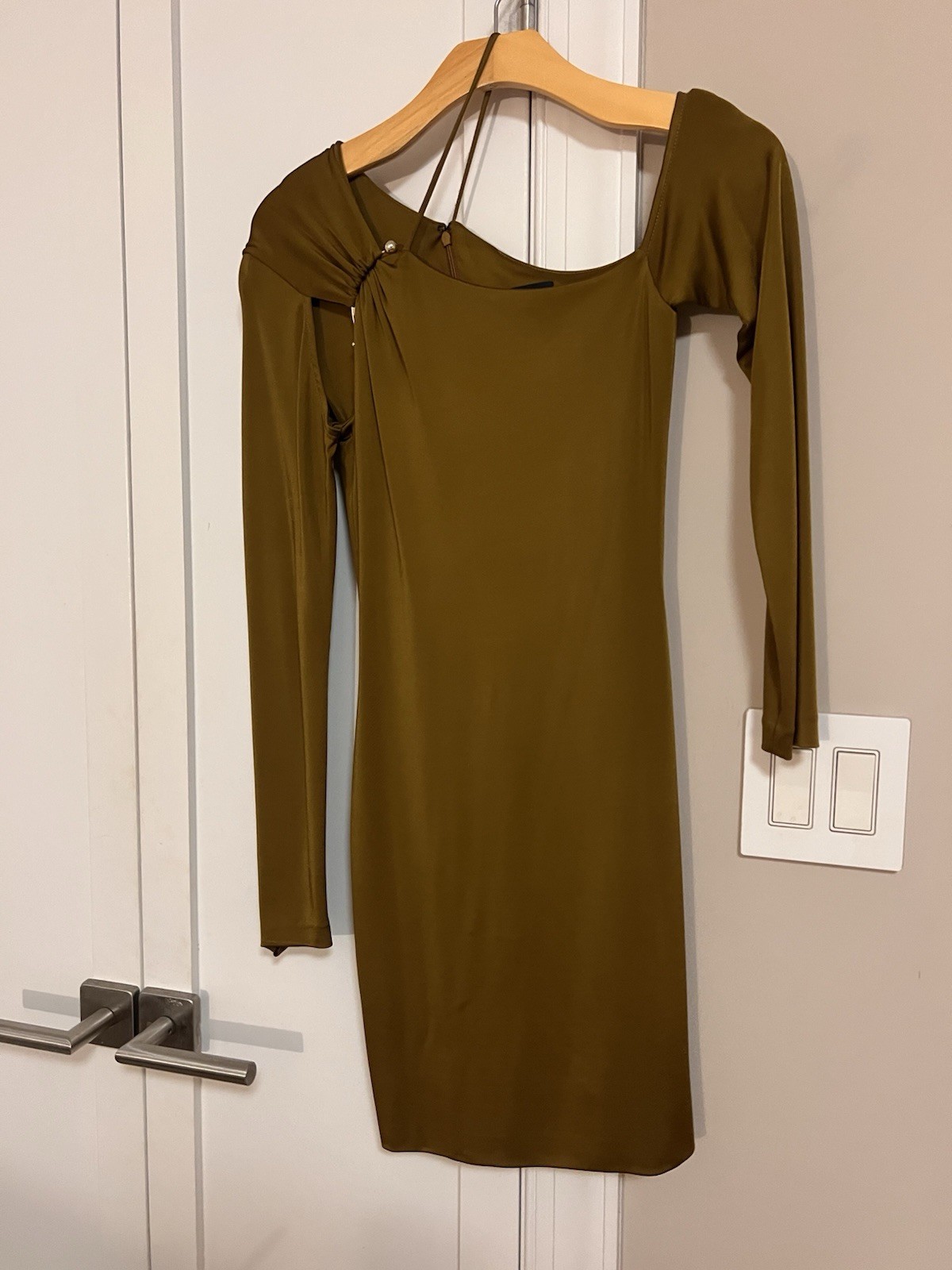 Cushnie et Ochs Sasha One Shoulder Mini Dress in Amber Gold $995