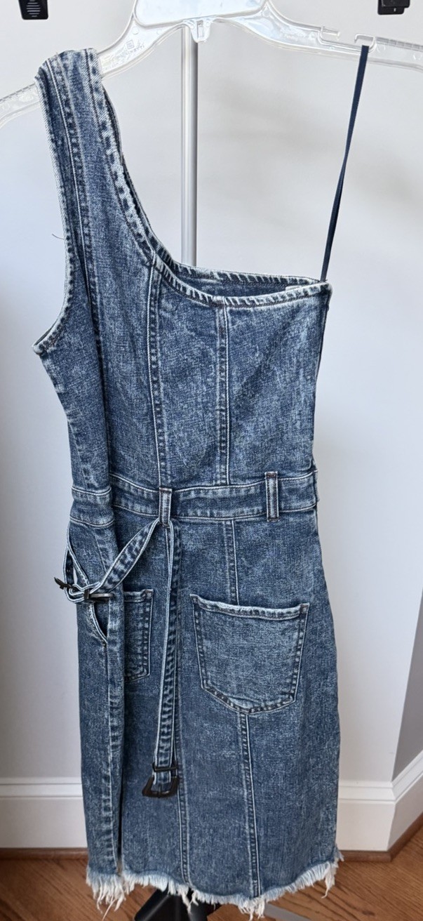 retrofe te Blue Denim One Shoulder Sleeveless Belted Buckle Pocket Short S