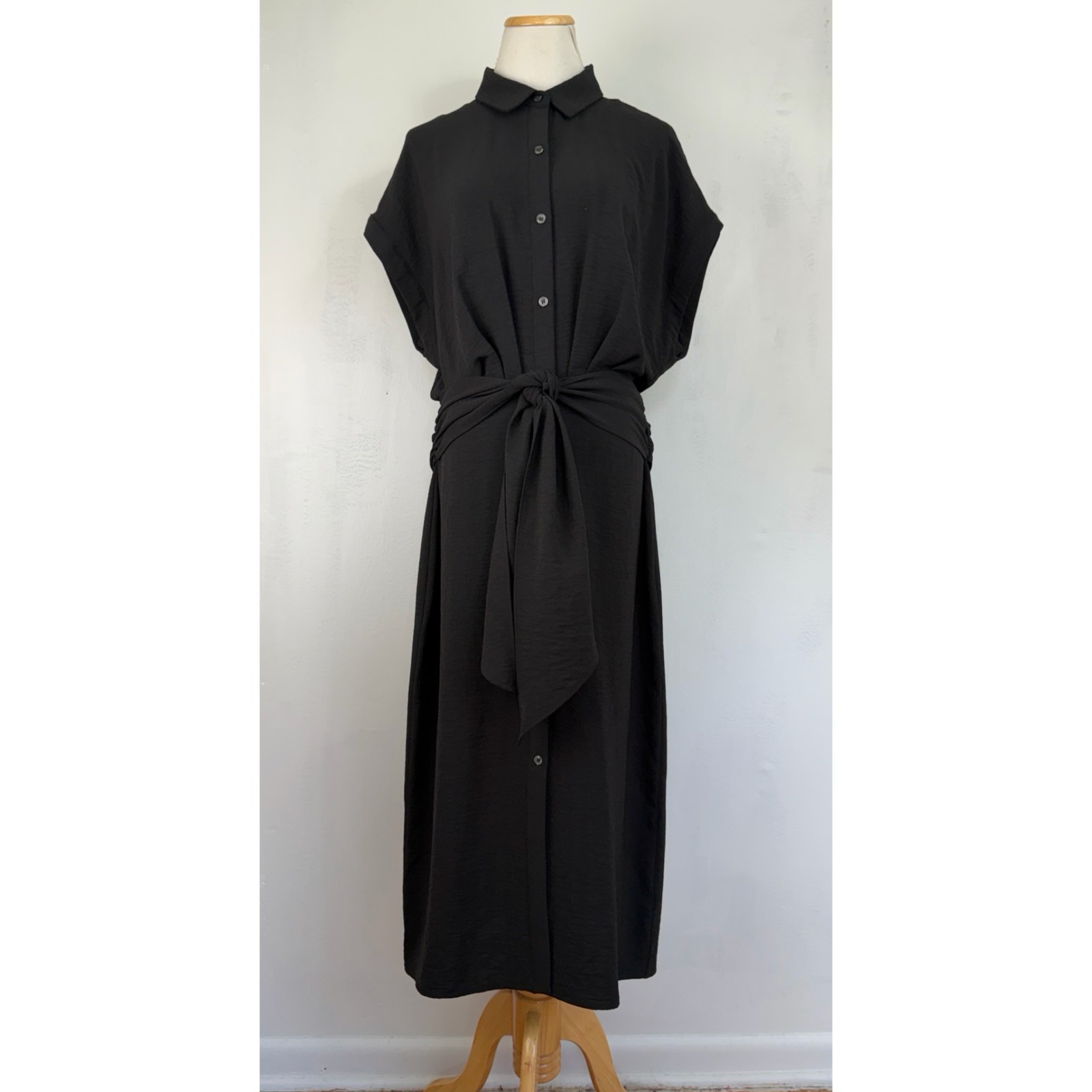 Brochu Walker Setia Belted Dress Size Medium Black Button Down Tie Waist