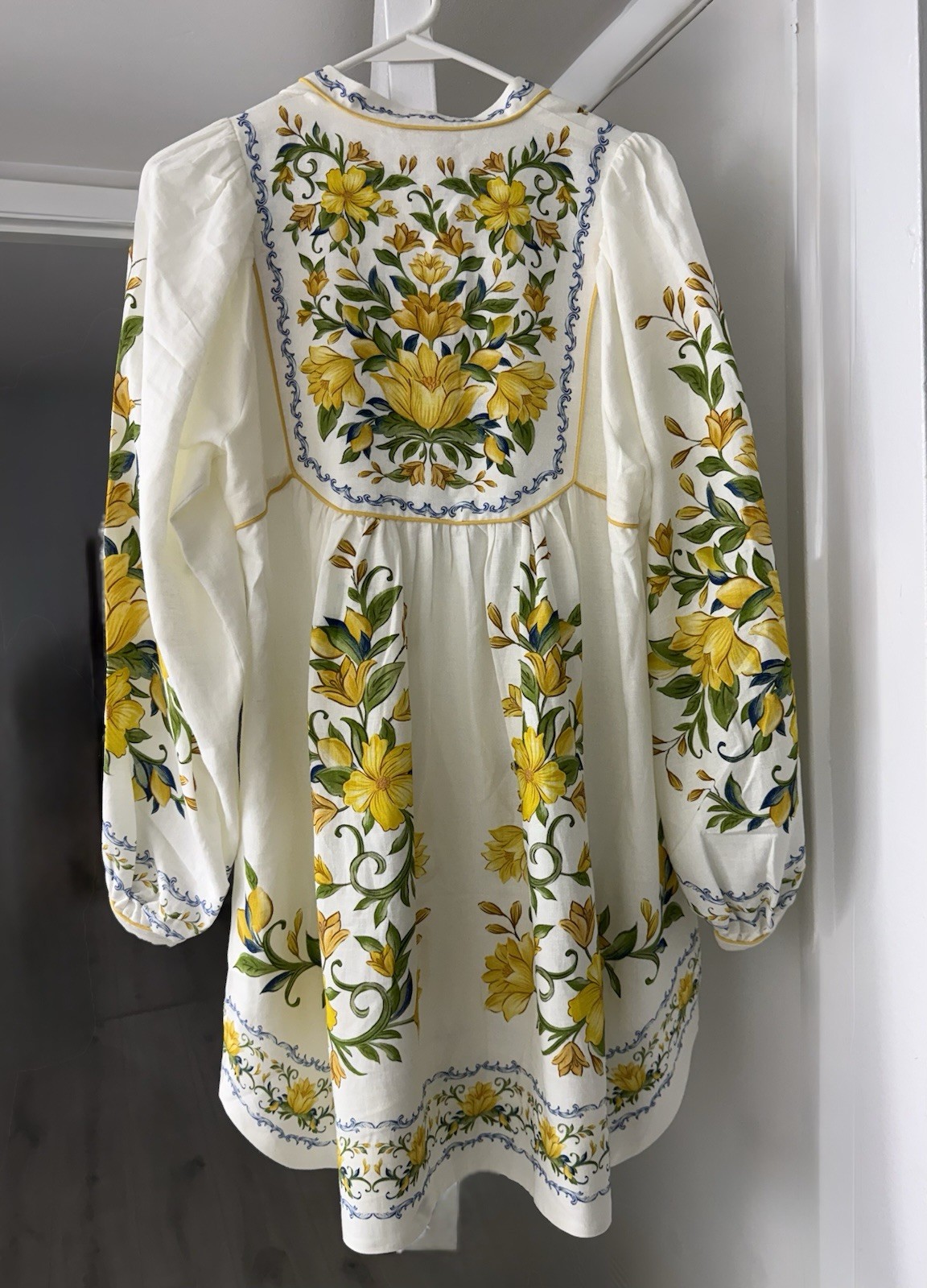 Sicily Floral Linen-Blend Minidress Crafted of A Light Linen Blend Size Small S