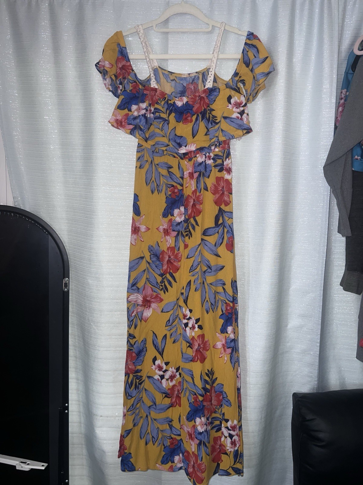 No Boundaries Juniors S Yellow Floral Lace Cold Shoulder Square Neck Maxi Dress