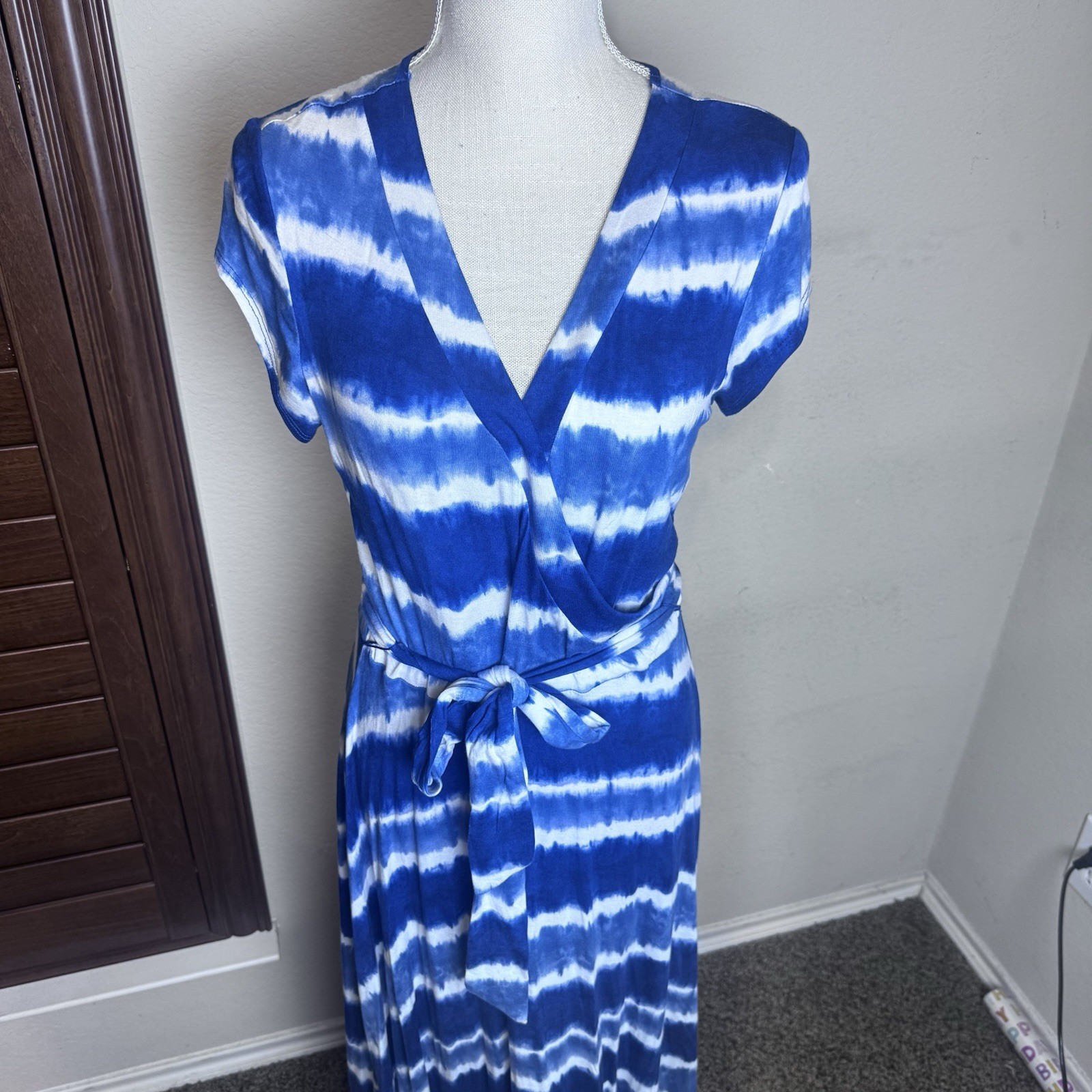 New Directions Blue Tie Dye Maxi Dress Sz M Stretchy Jersey Knit Beachy