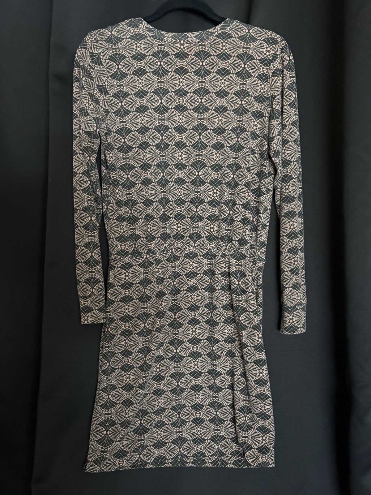 Joe Fresh Geometric Knit Sheath Dress Black Beige Long Sleeve Round Neck S/P