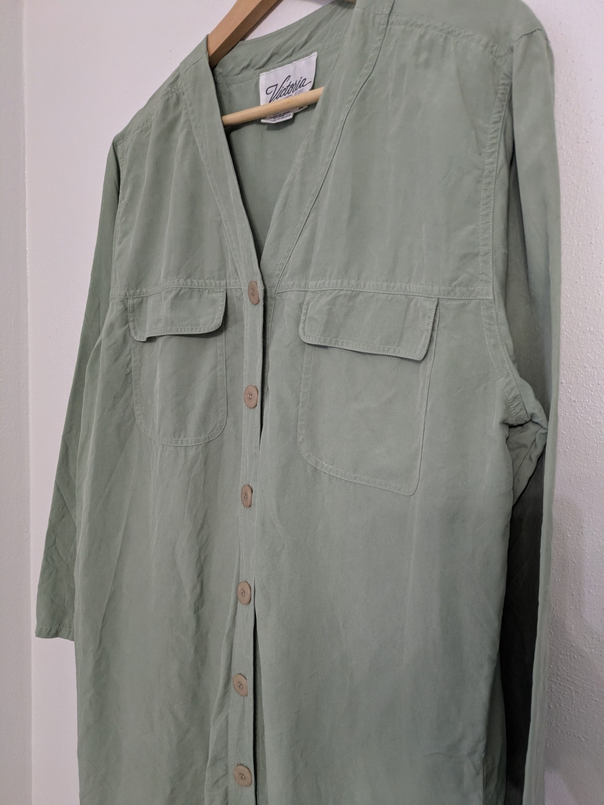 Victoria Soie 100% Silk Green Button Front V-Neck Midi Shirt Dress Sz 12 Pockets