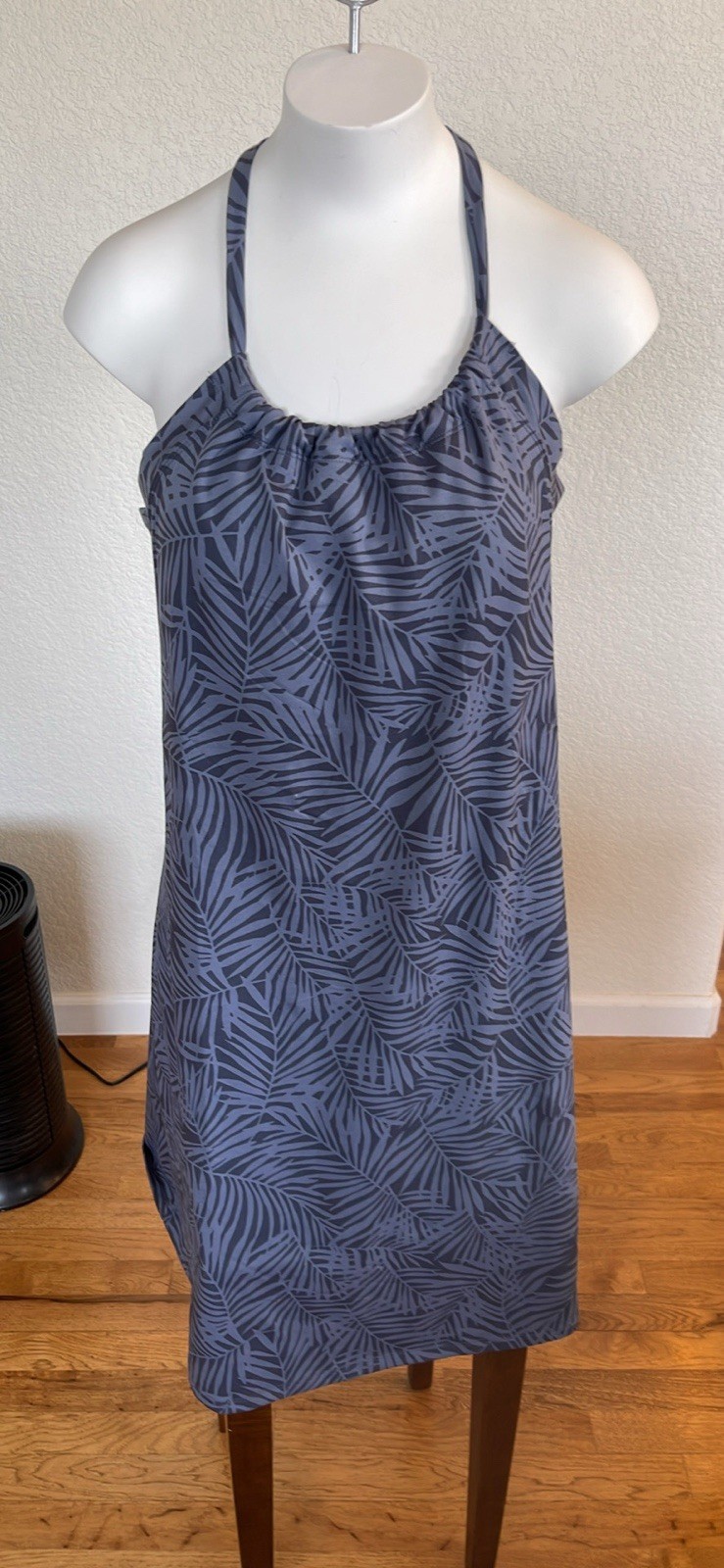 Eddie Bauer LG Blue/Gray Geometric Halter Sleeveless Knee Athletic Dress Stretch