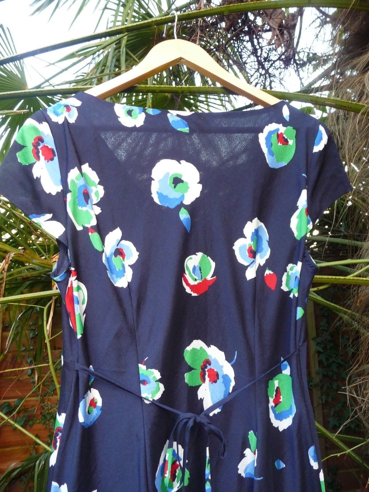 PER UNA EMP.LINE RUFFLE VNECK+TIES NAVY DRESS-RED BLUE GREEN WHITE FLORA SIZE14M