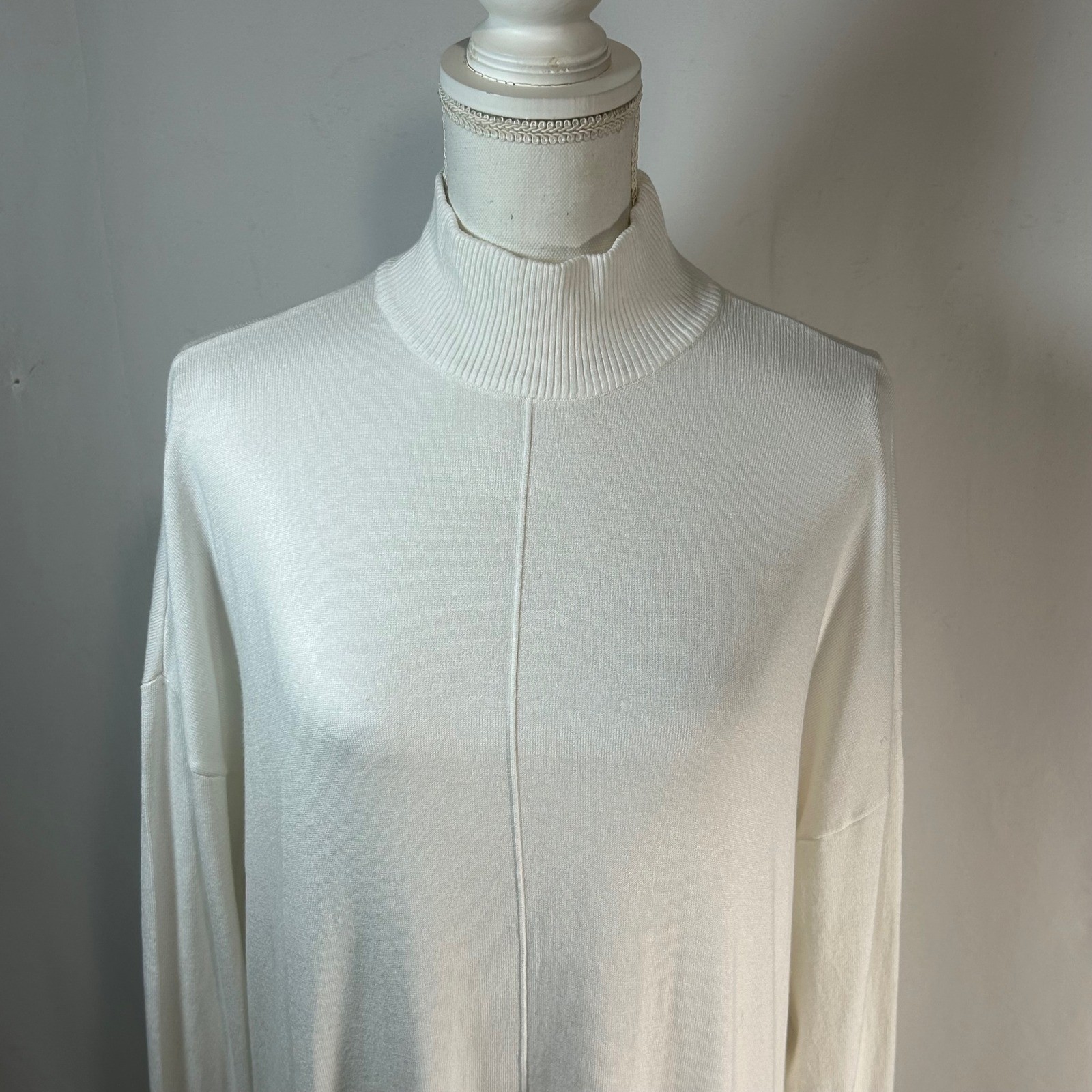 Anne Klein Ivory Mock Neck Tunic Sweater Dress Gold Button Cuff Women’s L