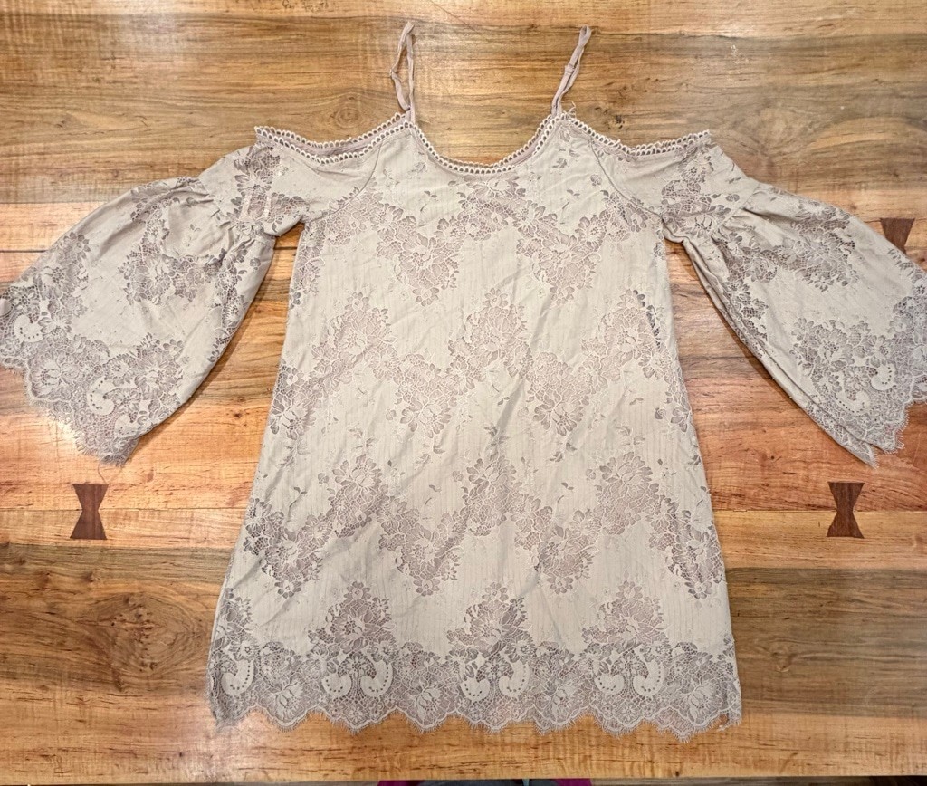 Loveriche NWT Lace Cold Shoulder Mini Dress Taupe Boho Bell Sleeve Medium Brand