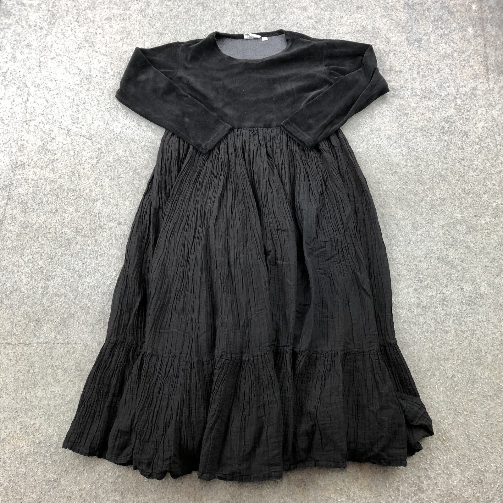 Anokhi Dress 8/10 Black Dress Crew Neck Long Sleeve
