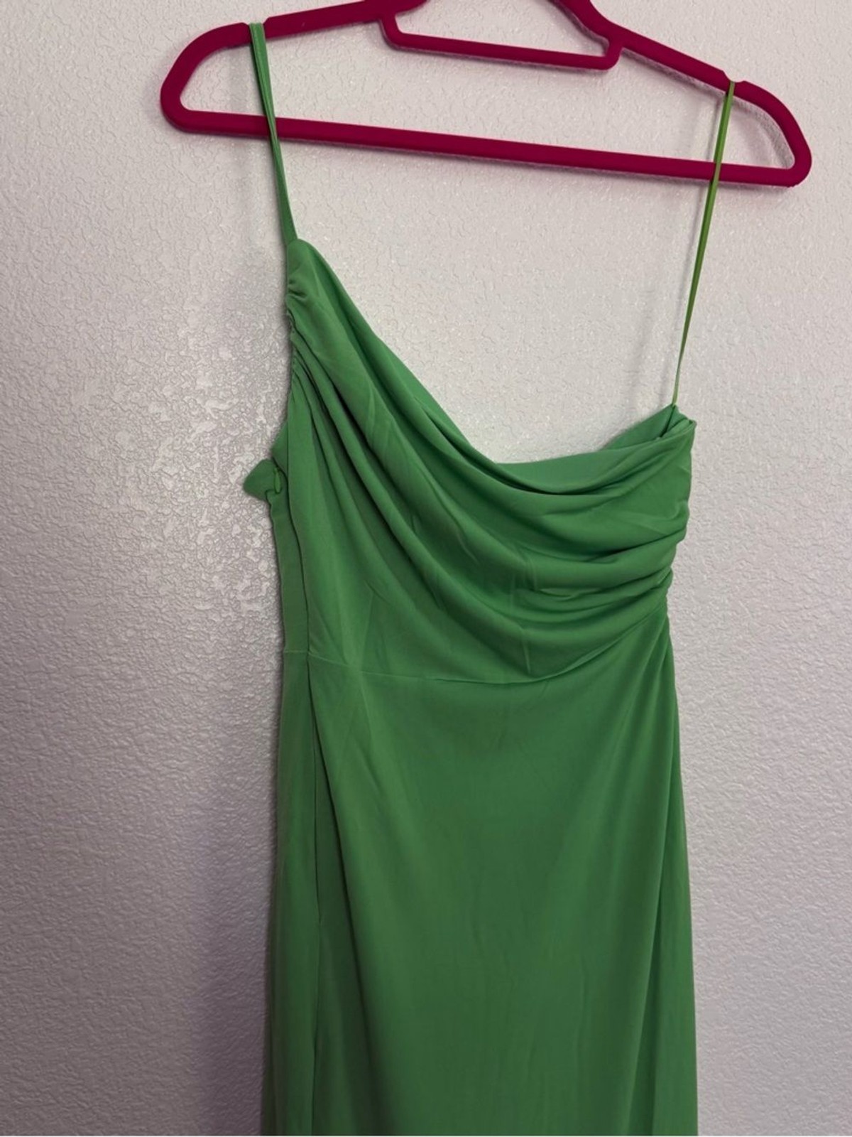 NWT Olivaceous One Shoulder Side Cutout Midi Dress in Green Large