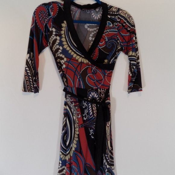 Body Central Paisley Stretchy Soft Dress Size Small Red Brown Blue Cream