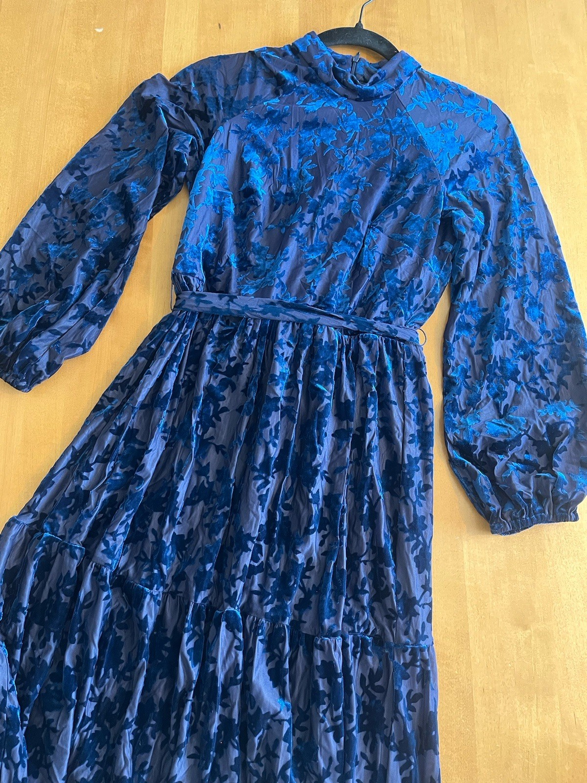 Maison Tara Navy Royal Blue Velvet Mock Neck Lined Belt Maxi Dress Size 4 Formal