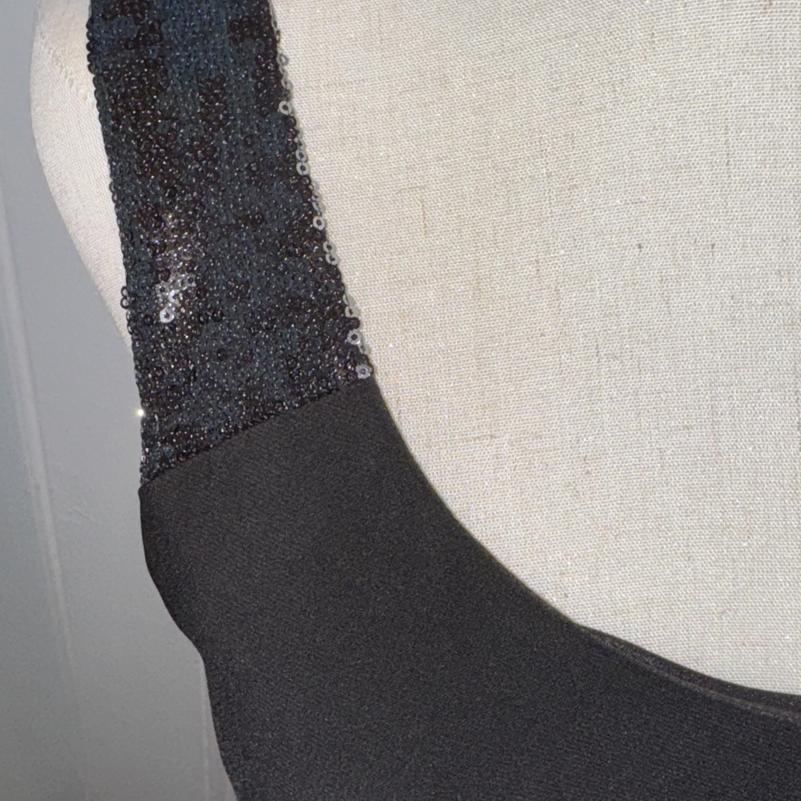 Betsy & Adam Black One Shoulder Sequin Strap Asymmetrical Ruffle Dress 6P USA