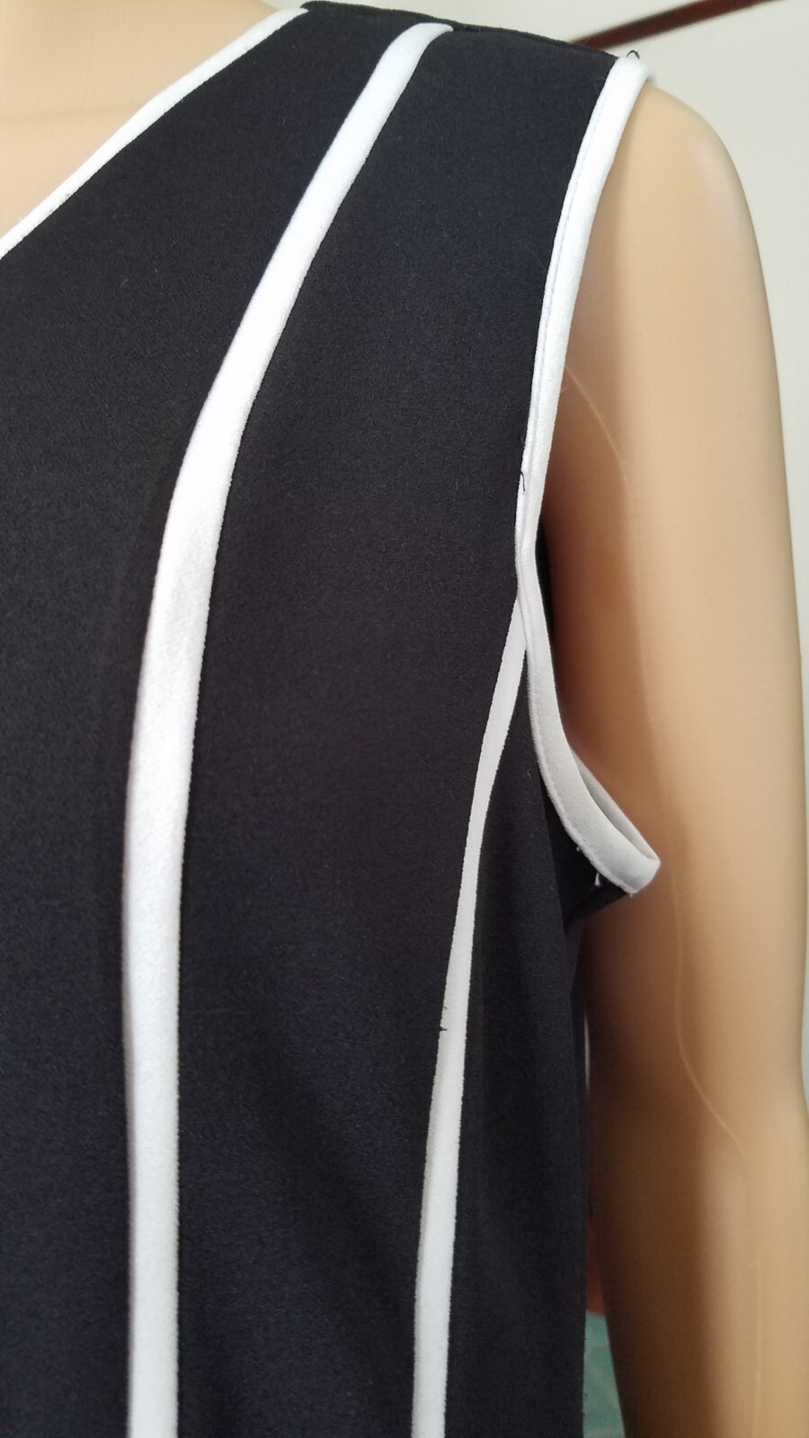 Shelby & Palmer Black And White Striped Flared Dress V-Neck Size 12