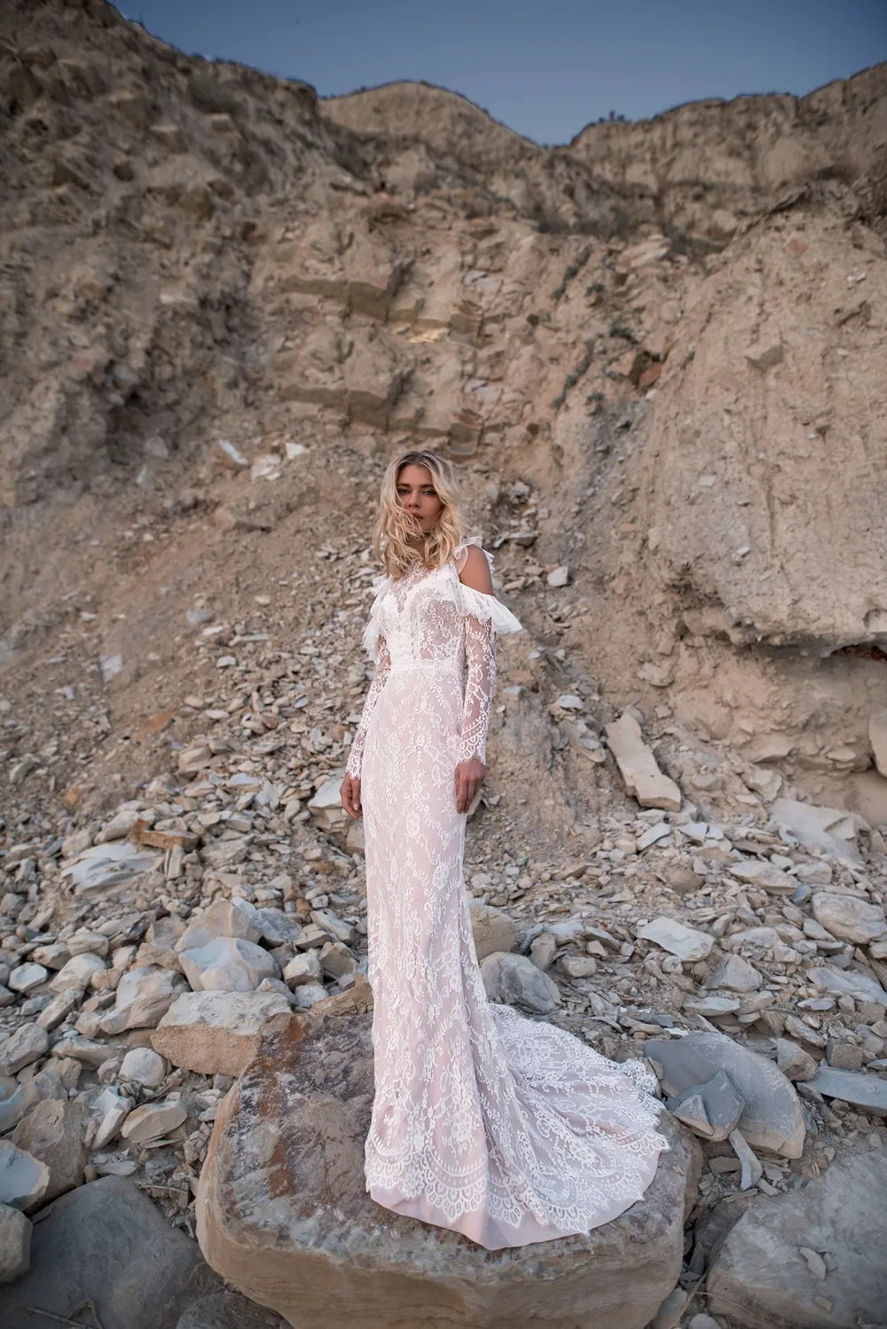 Simple Mermaid Wedding Dress with Long Sleeves and Gemstone Collar Bridal Gown
