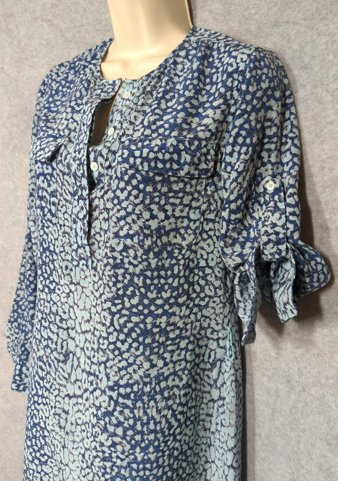 J. McLaughlin Silk Sheath Shift Dress XS Pastel Blue Animal Print Chic Polished