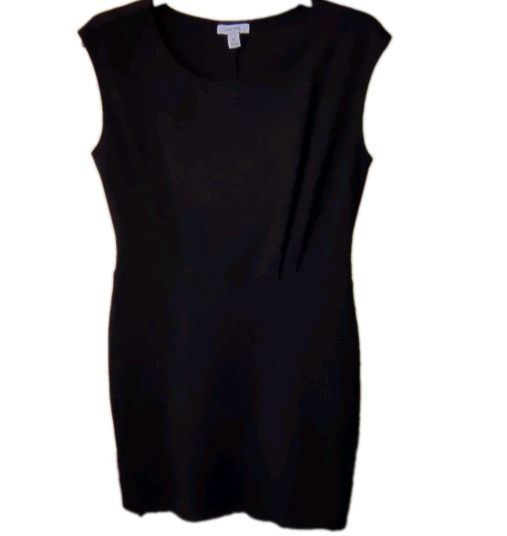 Nine West Women’s M Black Solid Sleeveless Scoop Neck Mini Dress Rayon