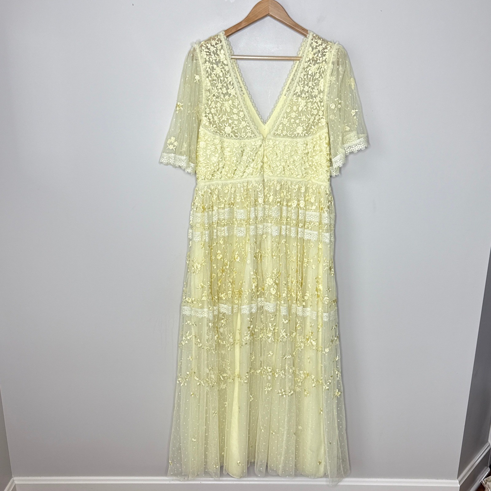 Needle & Thread Sweetheart Lace Embroidered Gown Flounce Sleeve Size 14 Yellow