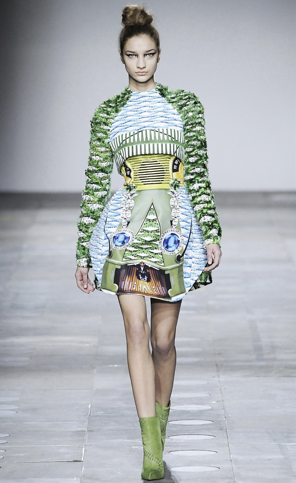 RUNWAY AUTUMN/WINTER 2013 MARY KATRANTZOU 100% SILK DESIGN GRAPHIC DRESS SIZE L