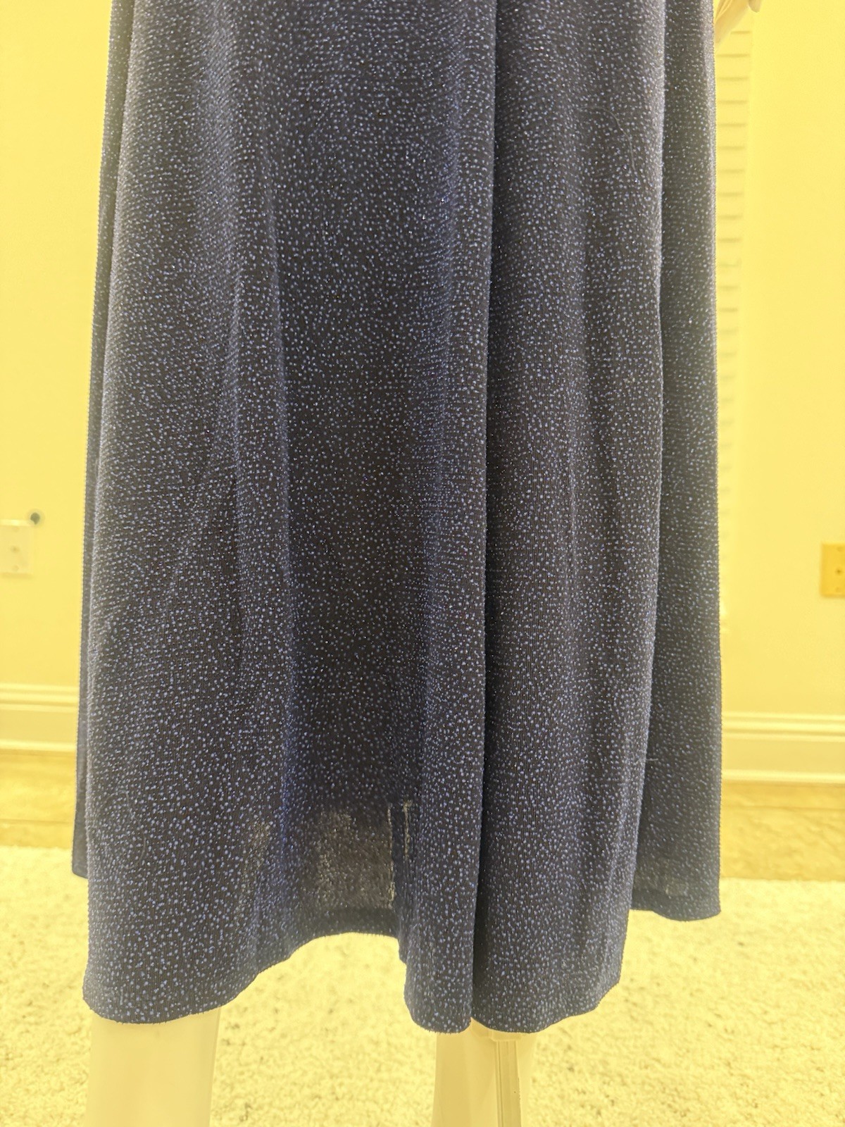 Maggy London Sequin Keyhole Neck Long Sleeve Cocktail Dress in Navy Blue Size2