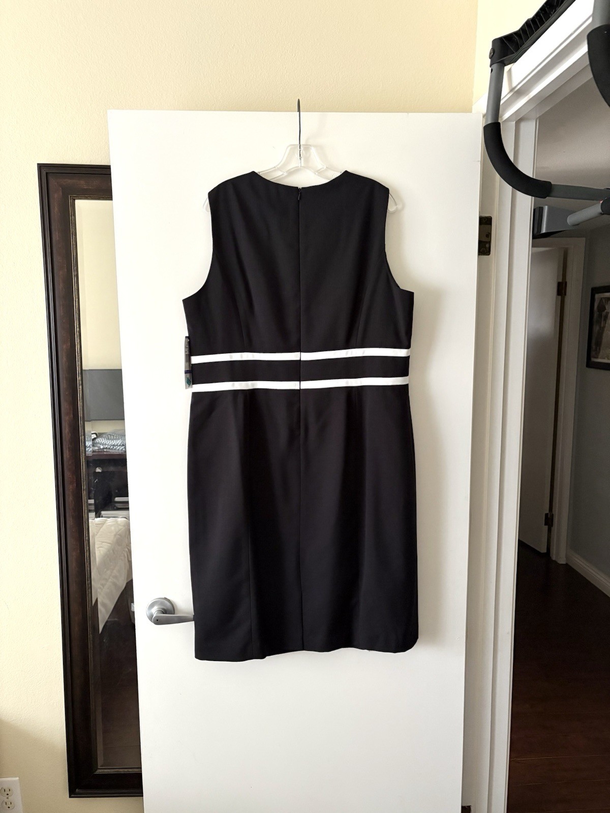 Black Label Evan Picone Women’s Black Sleeveless A-Line Straight Dress XL / 18
