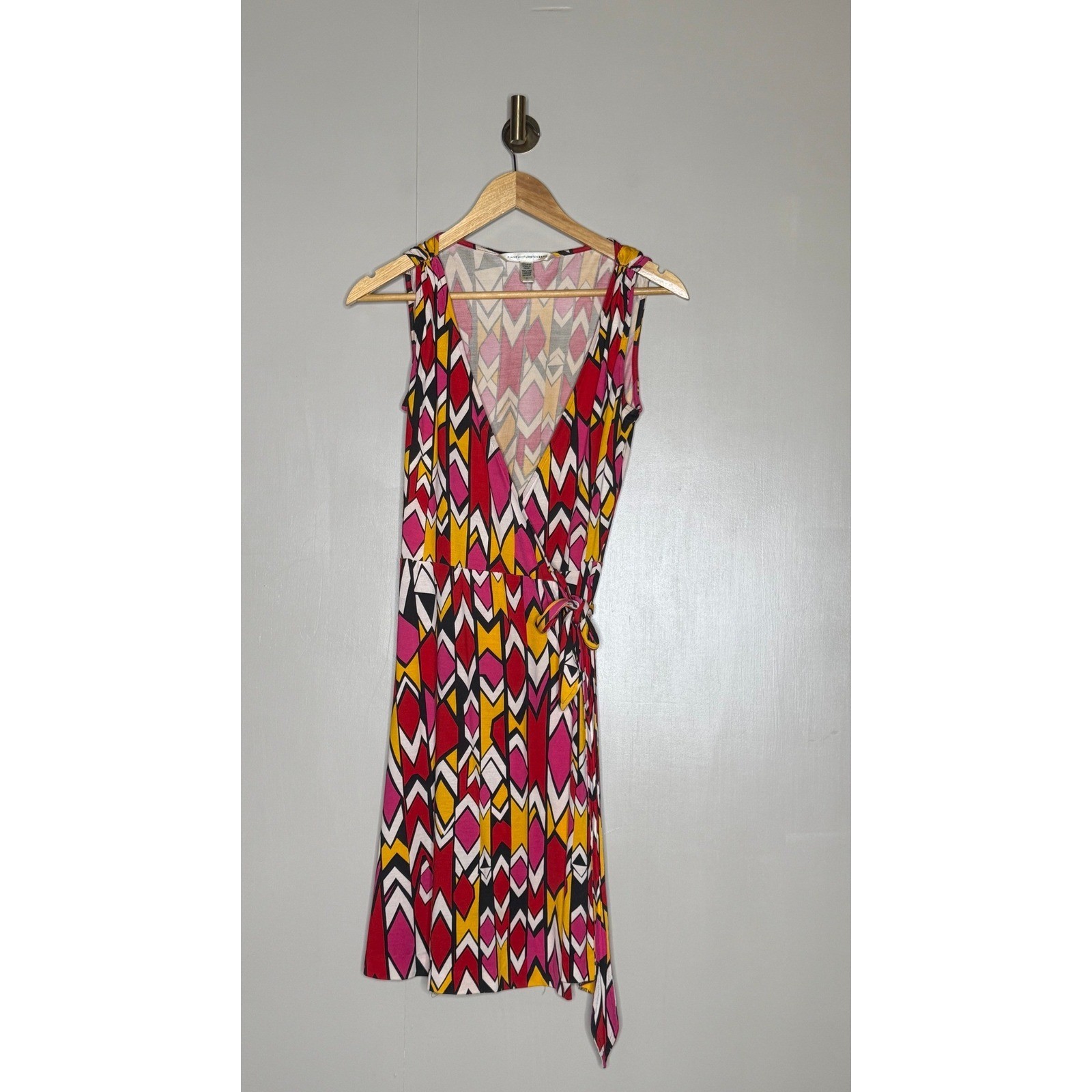 Diane von Furstenberg Silk Jersey Wrap Dress Geometric Print Size 8