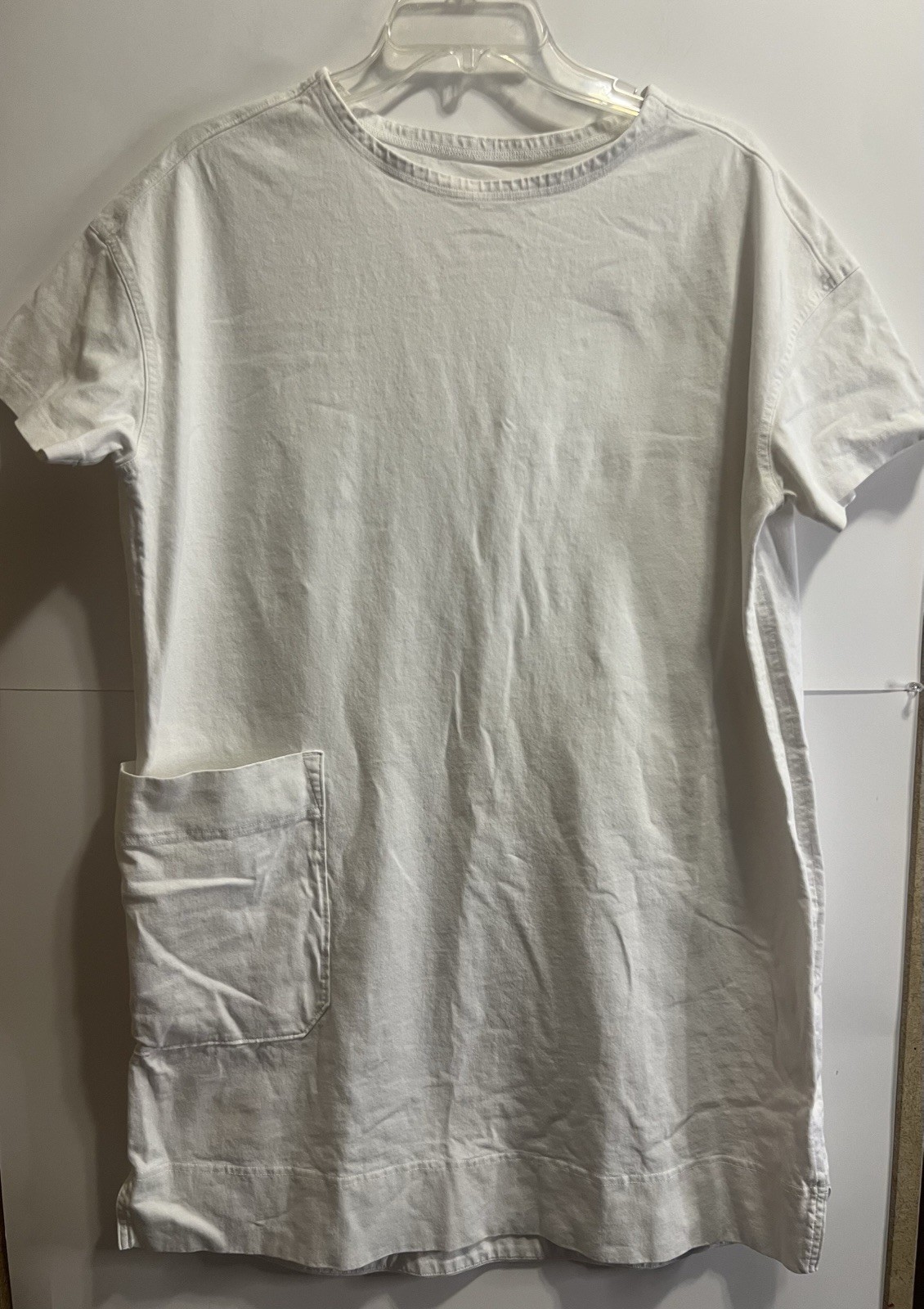 Women’s Short-Sleeved Garment T-Shirt Dress Or Long Line Tunic Front Pocket Whit