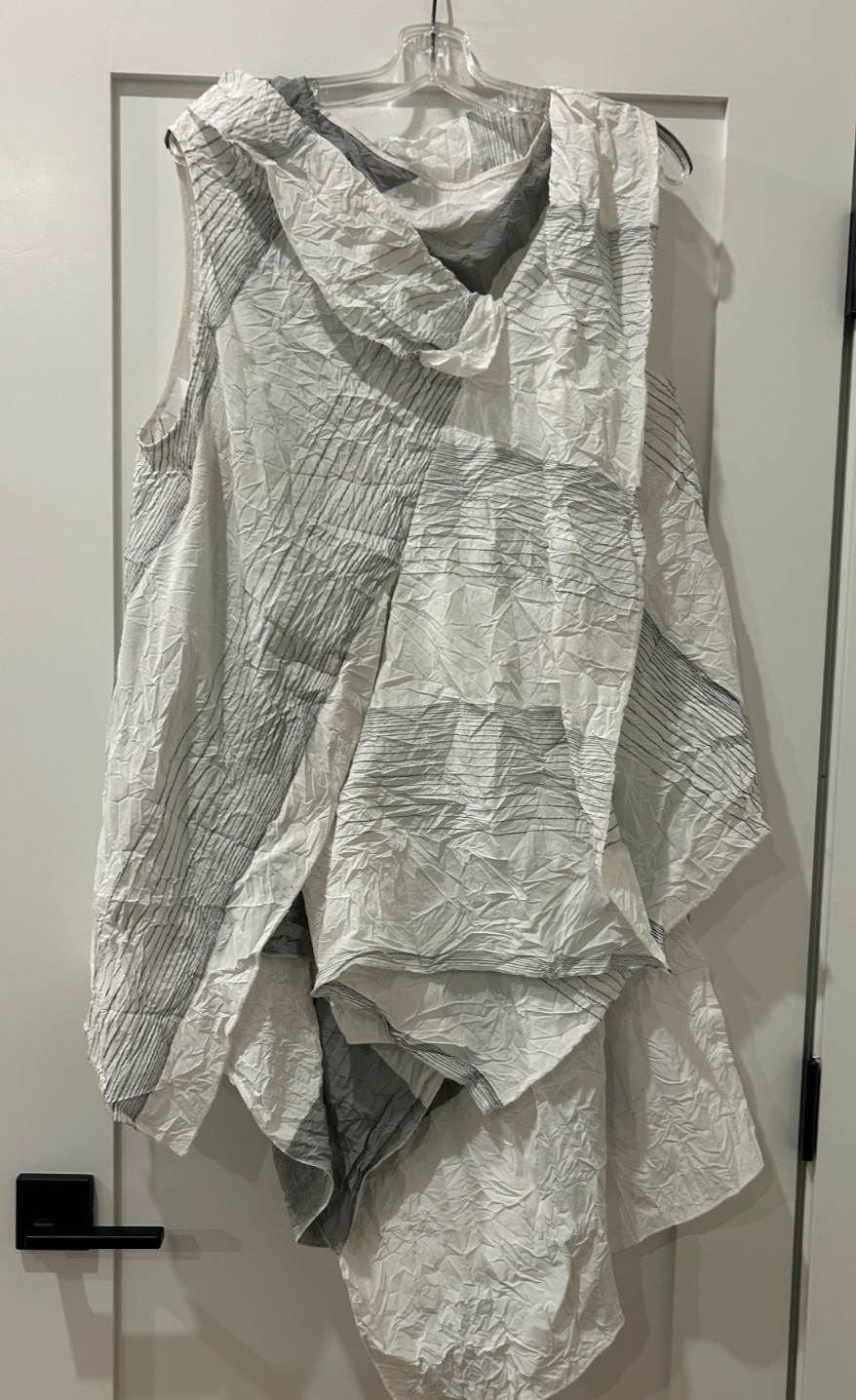 XD Xenia Design Avant Garde 2-PC Layered Crinkle Gray/White Dress Size 44/L-DS15