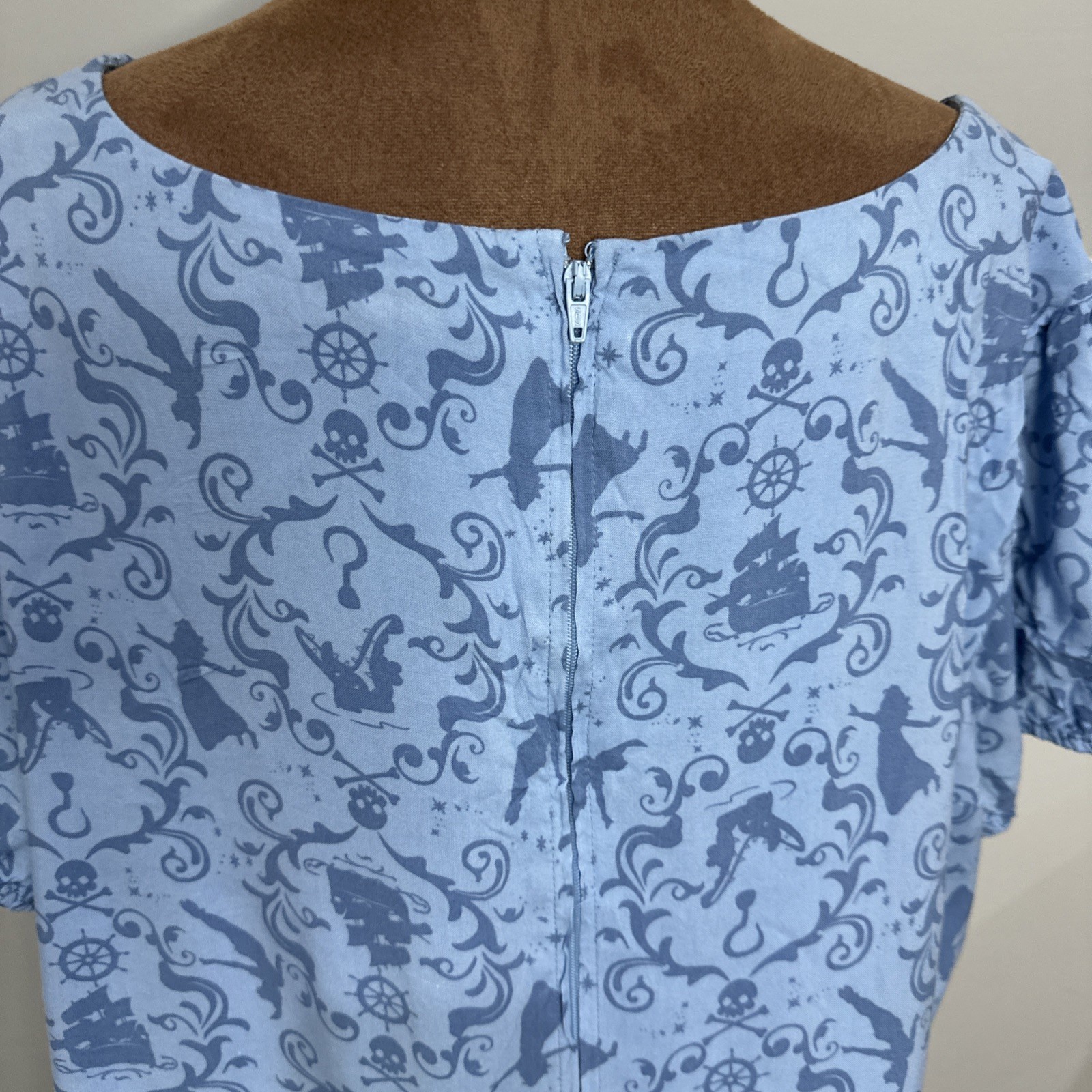Disney Tinker bell & Hook Neverland Dress Women’s Size 20 Iconic Design