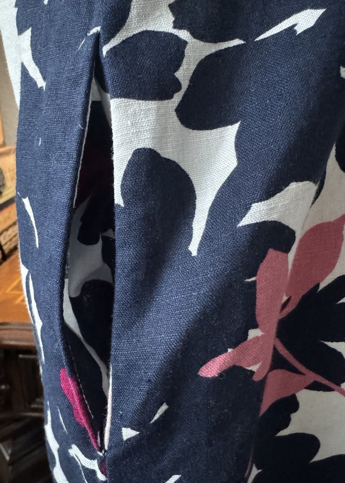 Liz Claiborne Linen Sheath ~ Bold Navy Floral ~ Size Medium ~ NWOT!