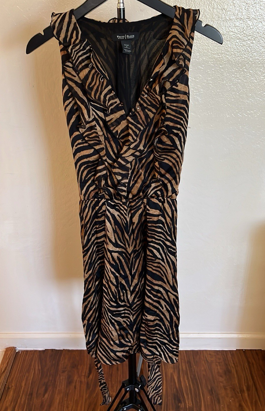 White House Black Market 0 Silk Chiffon Zebra Print V-Neck Dress Lined Short