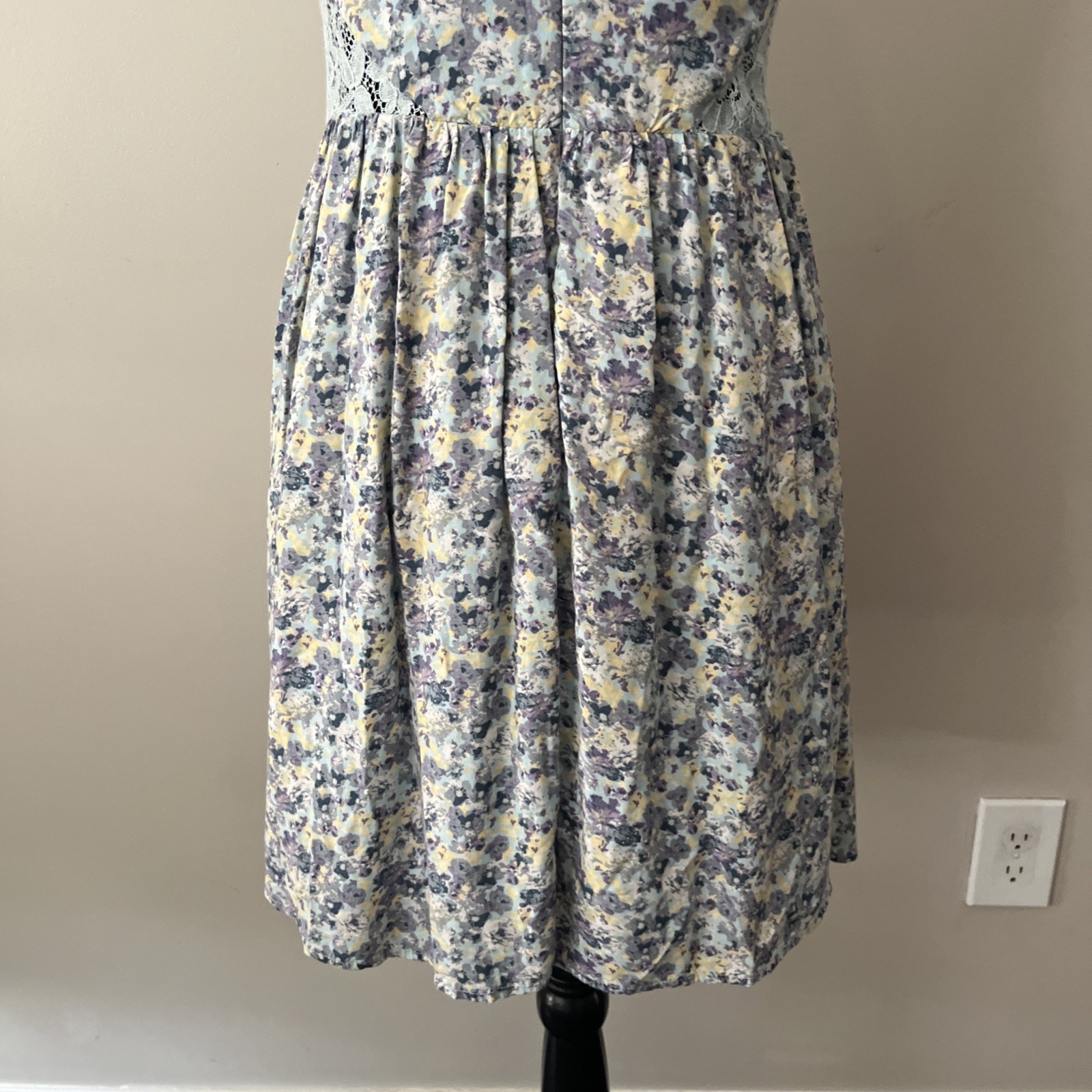 Disney Cinderella Halter Sleeveless Floral Dress Lace Blue Size Medium Lined