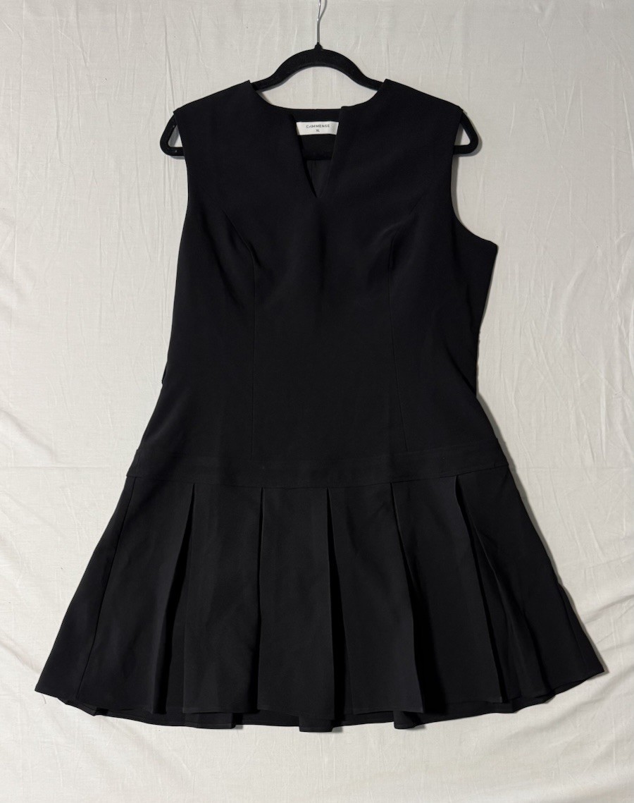 Commense Sleeveless Keyhole-Neck Pleated Black Mini Dress (No Belt inc) Size XL