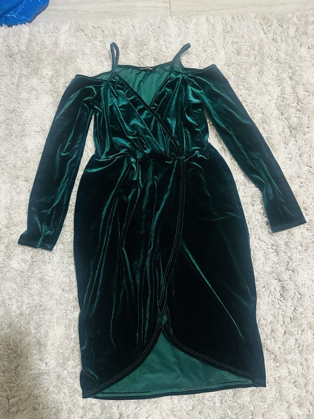 Fashion Nova Emerald Green Velvet Cold Shoulder Dress Size L