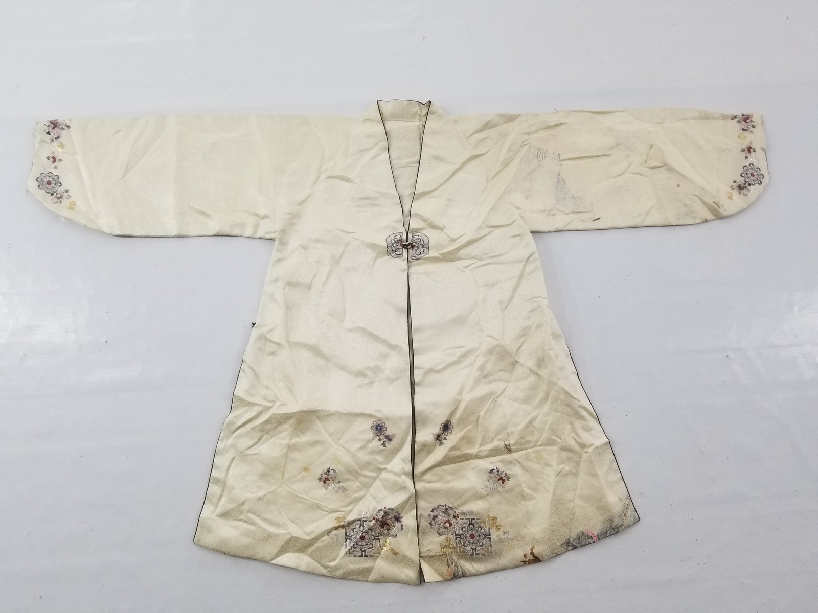 Vintage Traditional Korean Silk Embroidered Hanbok Jacket