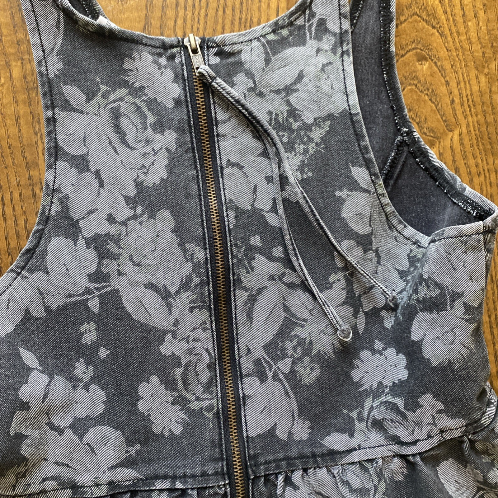 Size XS Some Days Lovin Frayed Hem Gray Floral Stretch Denim Mini Dress