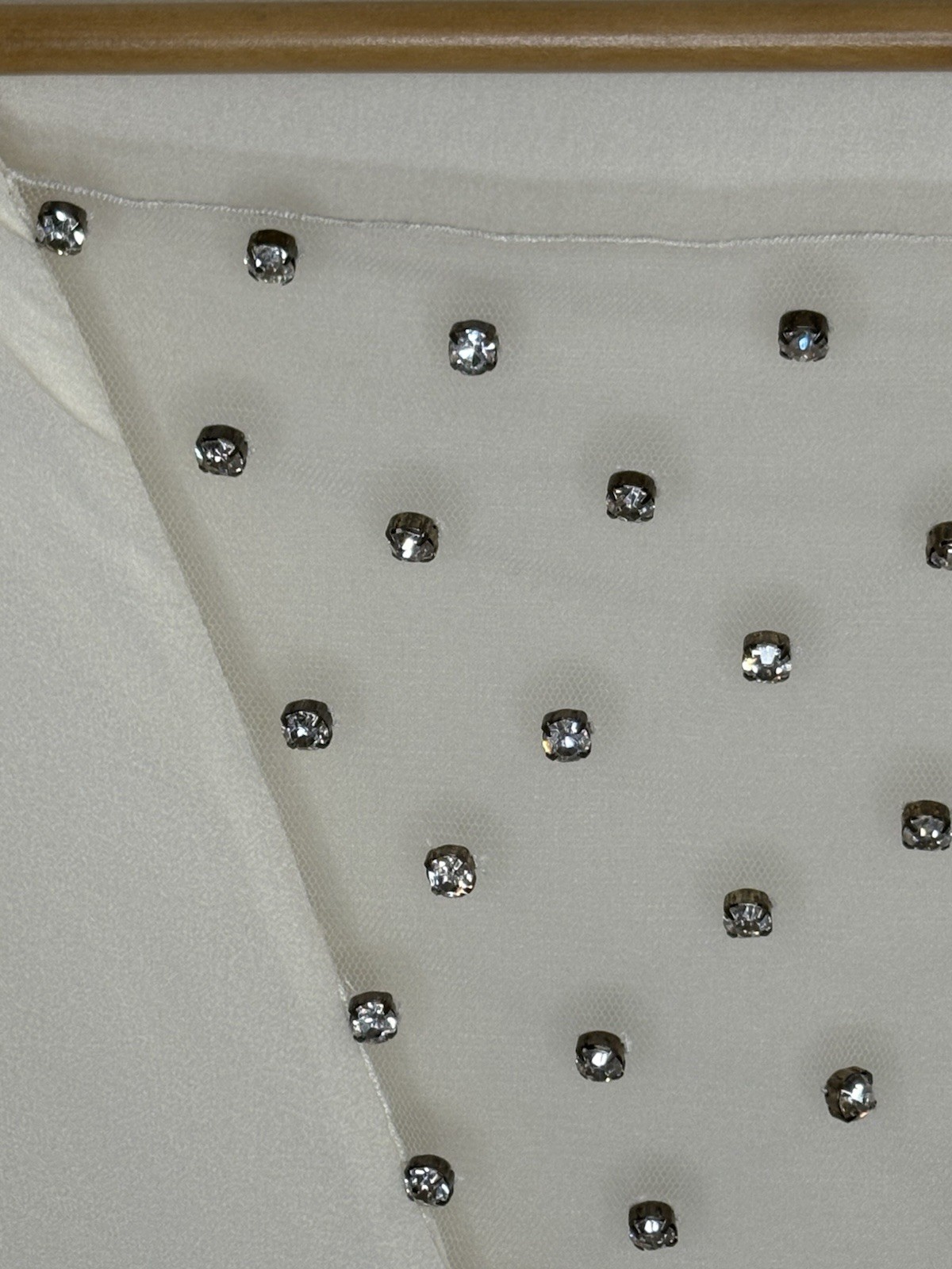 LES PRAIRIES DE PARIS 100% Silk Rhinestone Plunging Dress Ivory Pleated 6