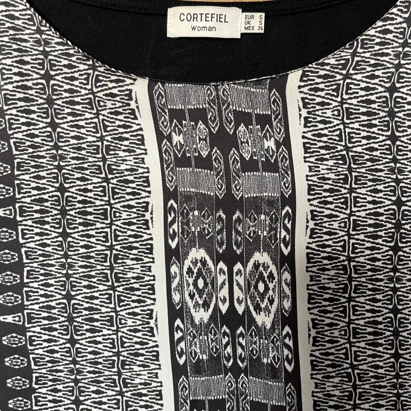 Cortefiel Shift Mini Dress Small Gray Black Boat Neck Long Sleeve Stretch Print