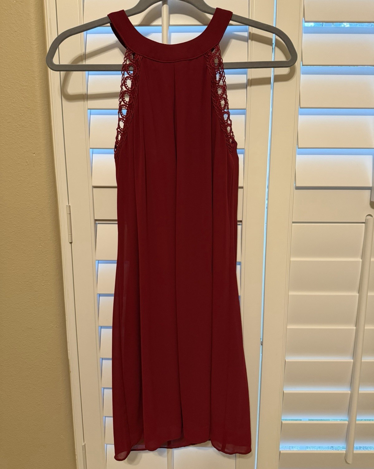 BCX Women’s Red Sleeveless Shift Dress Short Round Neck Crochet Back Tie S