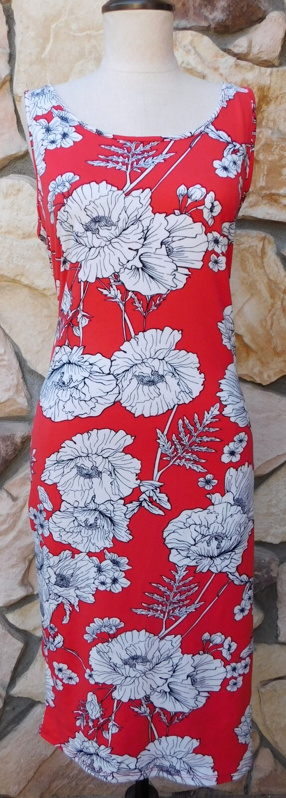 ABSOLUTELY LOVE IT !! Red White Floral Sleeveless Summer 1X Dress 5% SPANDEX