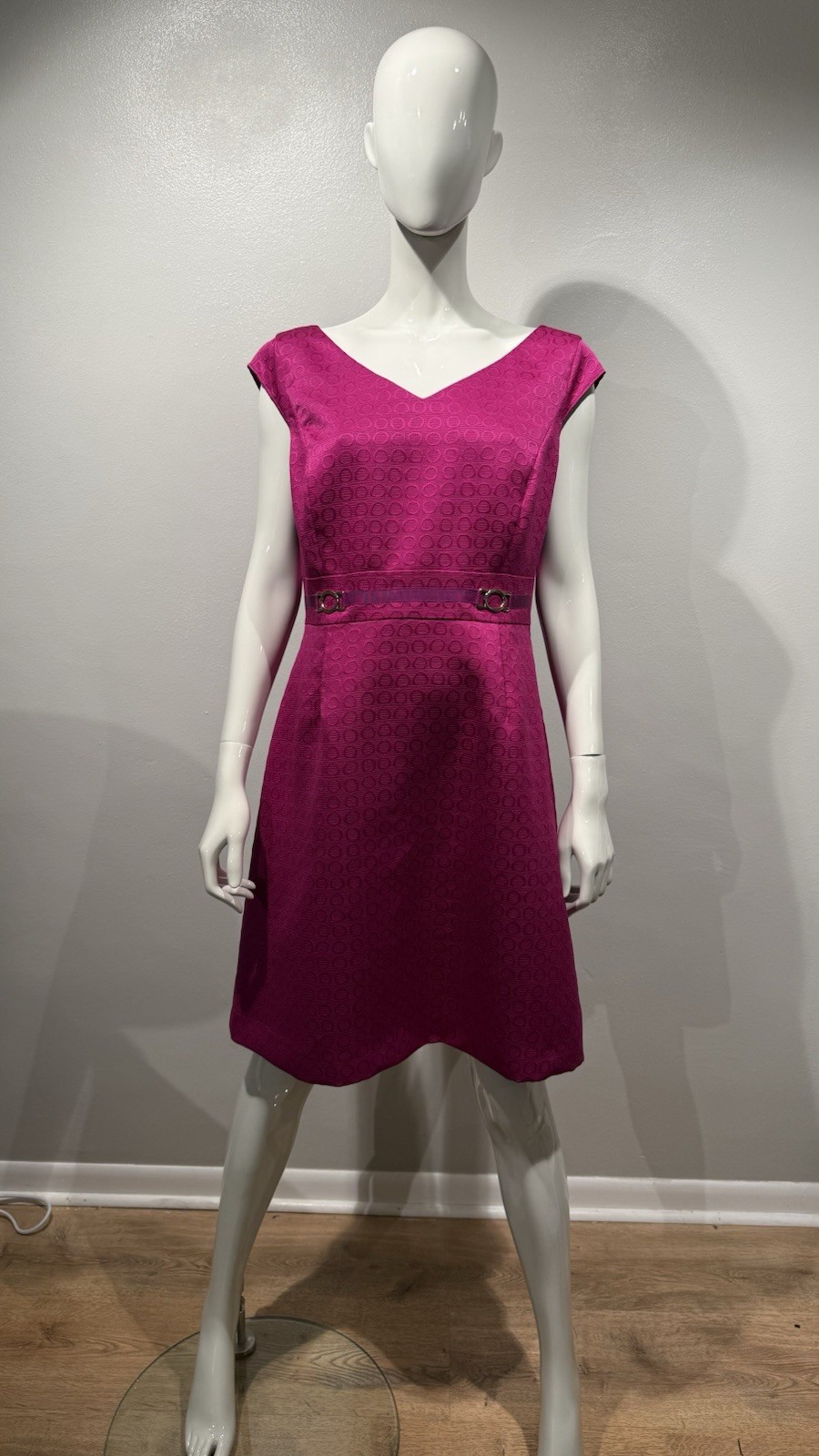 Tahari Arthur S. Levine Pink Jacquard Sheath V-Neck Cap Sleeve Knee 12