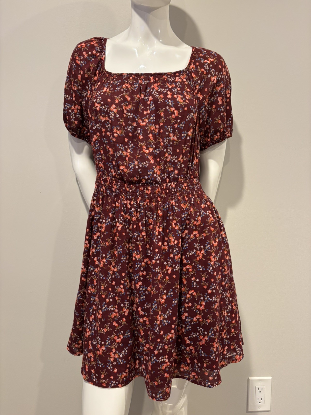 Old Navy Burgundy Floral Dress Women’s Small Short Sleeve Boho Cottagecore